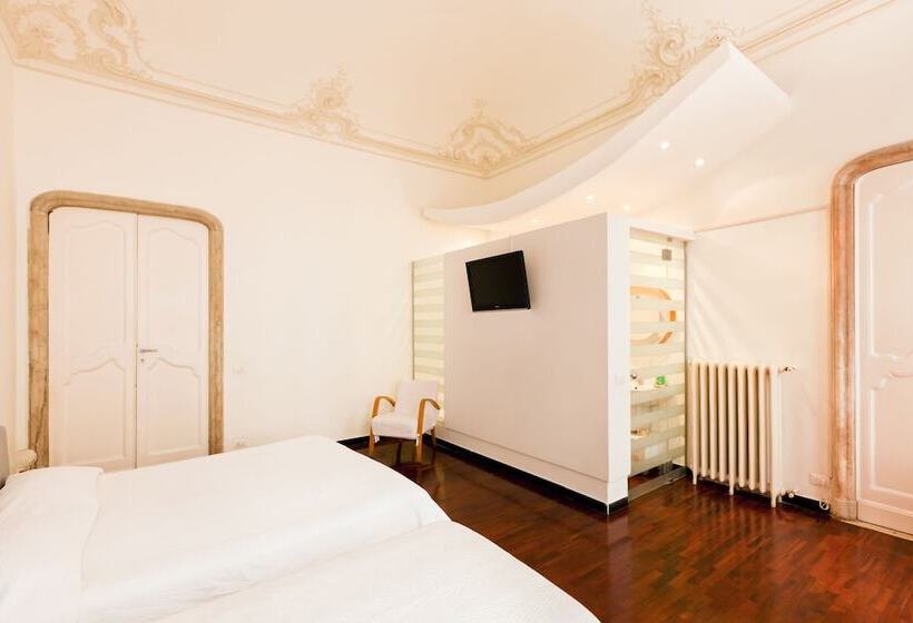 اتاق استاندارد چهار تخته, Palazzo Cicala