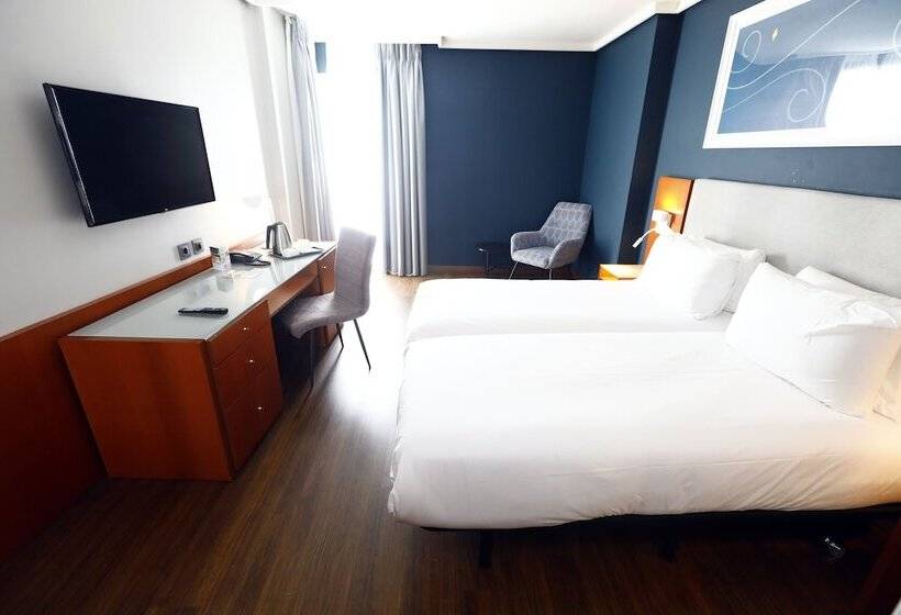 Номер Стандарт, Travelodge Madrid Coslada Airport