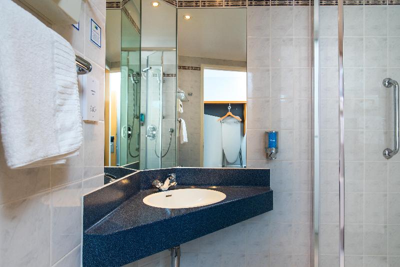 Standardrum, Holiday Inn Express Derby Pride Park, An Ihg
