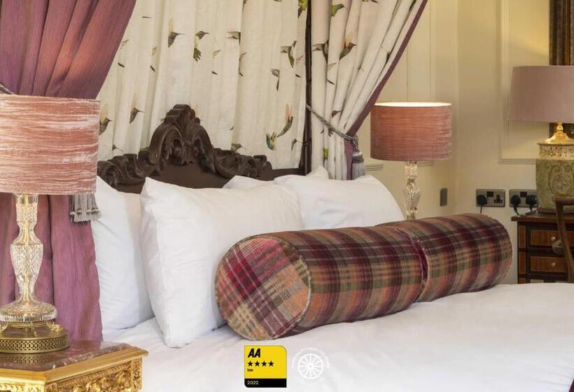 Номер Deluxe, The Tudor House Hotel, Tewkesbury, Gloucestershire
