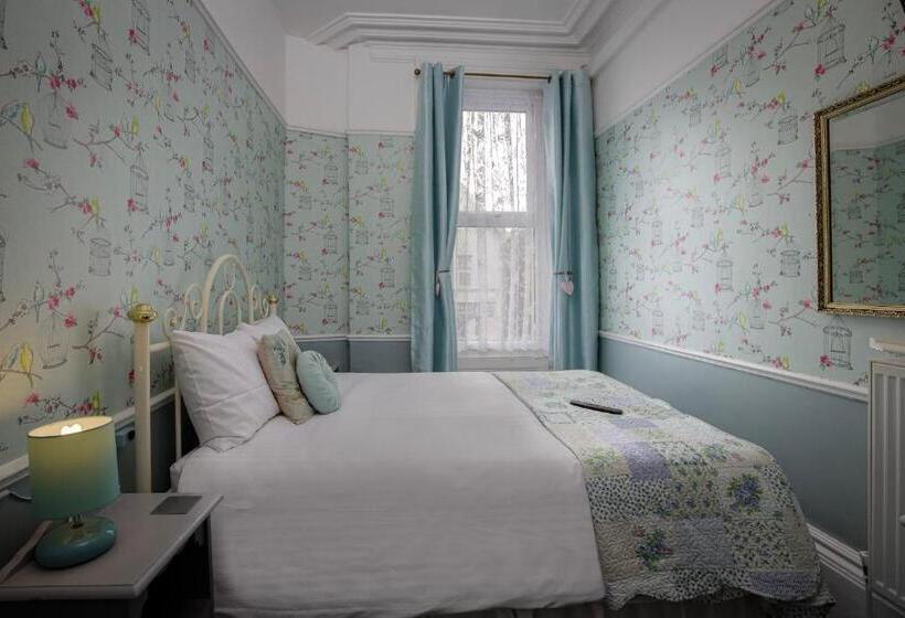 اتاق عادی, The Wescoe Guesthouse