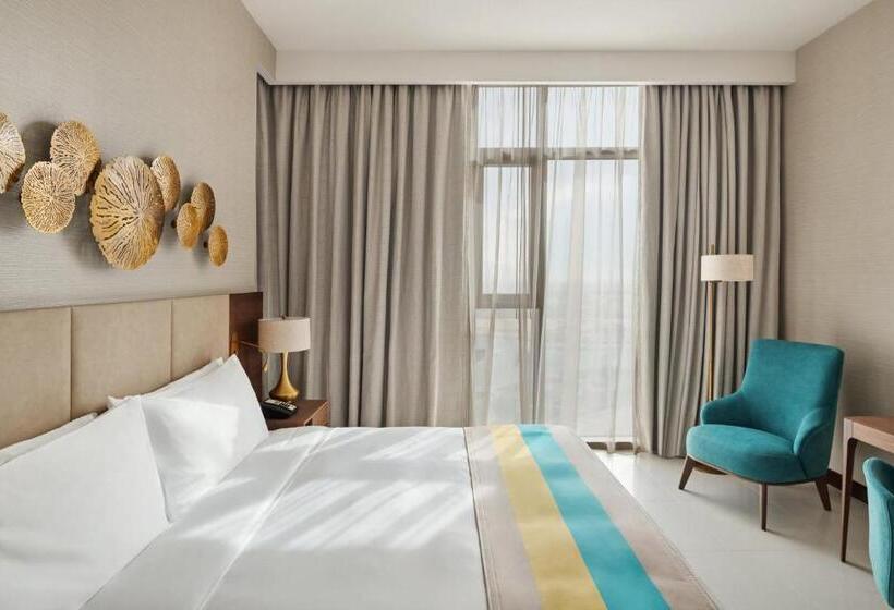 Номер Deluxe, Holiday Inn Dubai Al Maktoum Airport, An Ihg