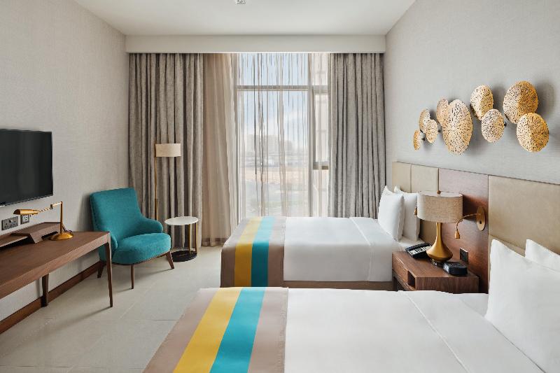 Номер Deluxe, Holiday Inn Dubai Al Maktoum Airport, An Ihg