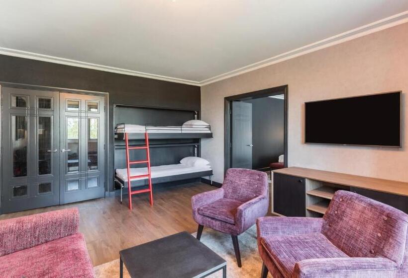 Executive Suite, Radisson Red  London Heathrow
