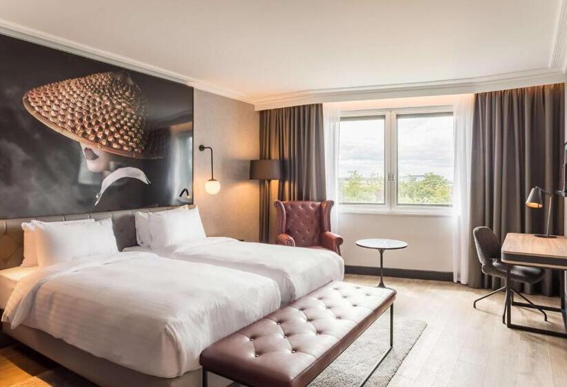 스탠다드 룸, Radisson Red  London Heathrow