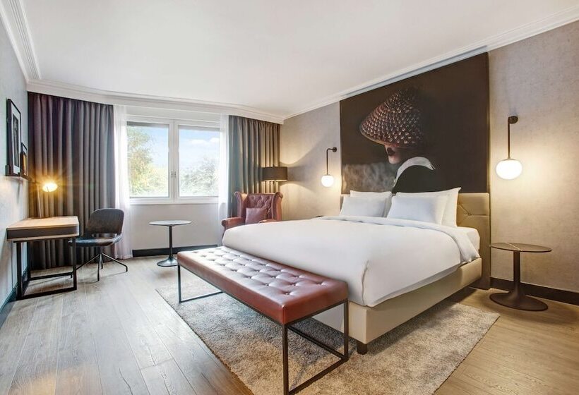 패밀리 룸, Radisson Red  London Heathrow