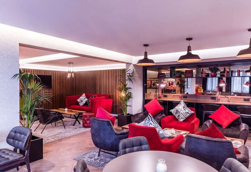 이그제큐티브 룸, Radisson Red  London Heathrow
