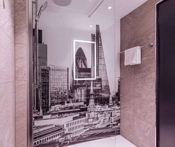수피리어 전망 룸, Radisson Red  London Heathrow