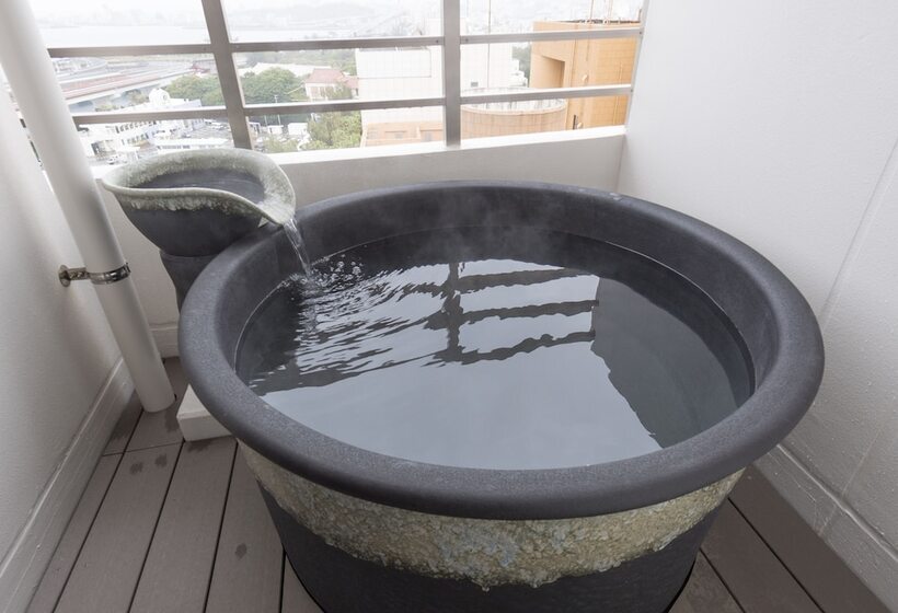 Номер Executive, Sansui Naha　ryukyu Hot Spring Naminoueyu