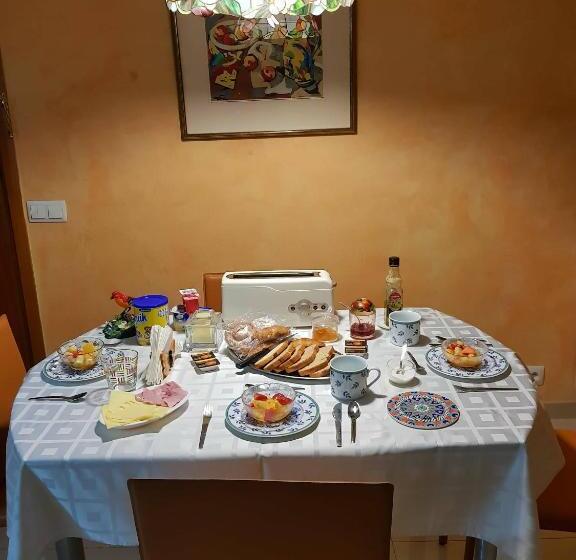 Номер Стандарт Индивидуальный, Modern B&b Somosaguas