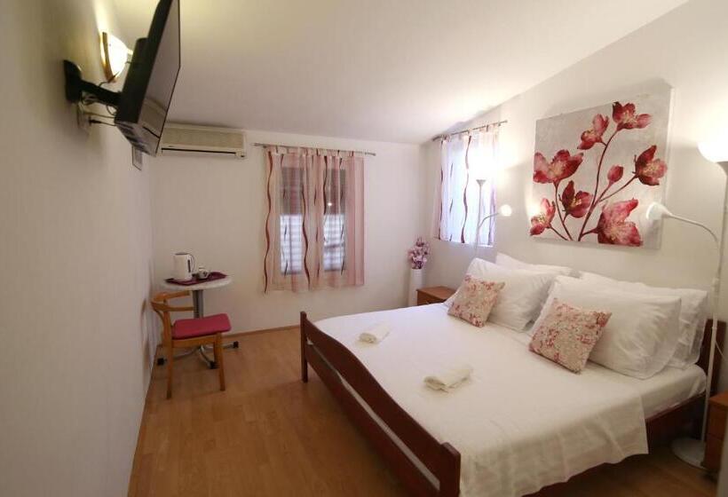 스탠다드 룸 공동 욕실, Apartmani Daša Tučepi