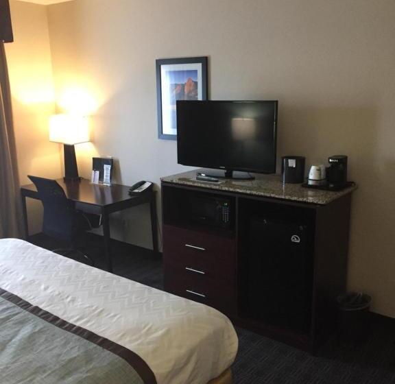 Номер Стандарт Адаптированный для Инвалидов, Best Western Plus Gateway Inn & Suites   Aurora