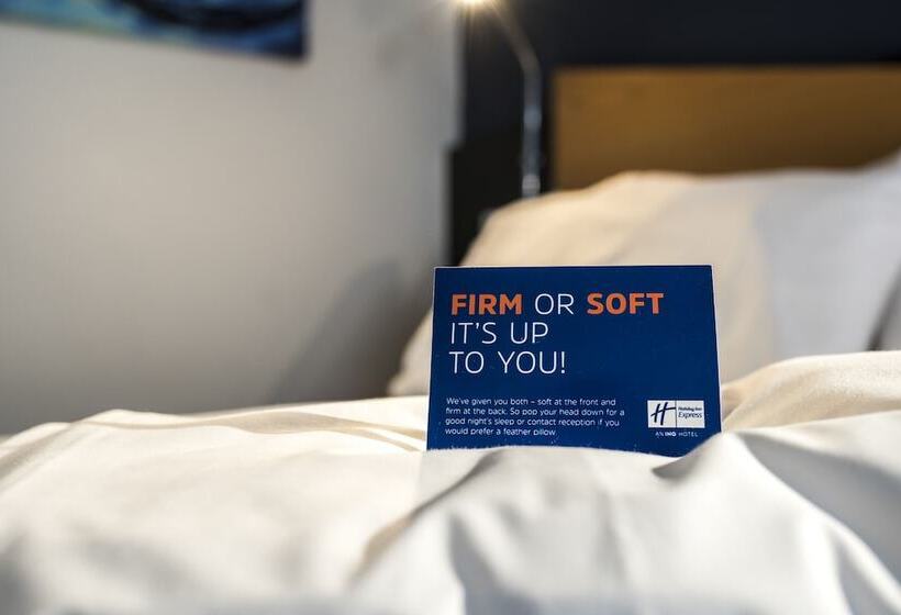 اتاق استاندارد, Holiday Inn Express Swindon West, An Ihg