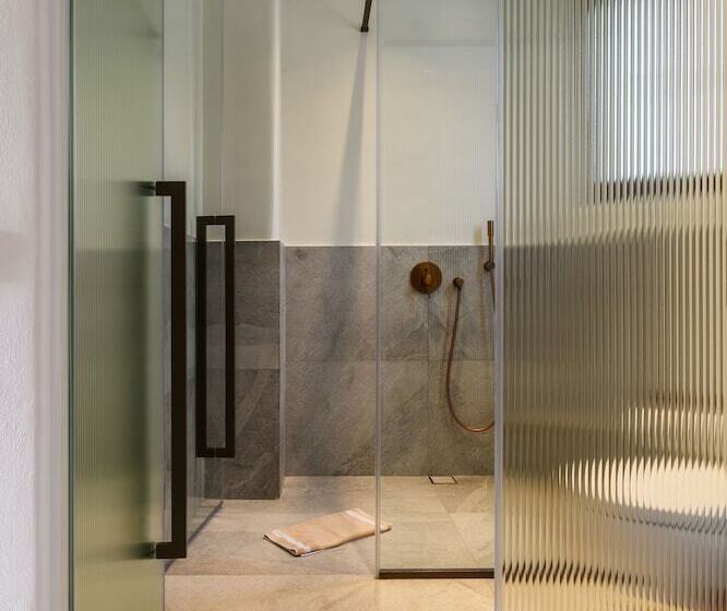 سوییت با چشمانداز دریا, Charisma Hotel And Wellness Club