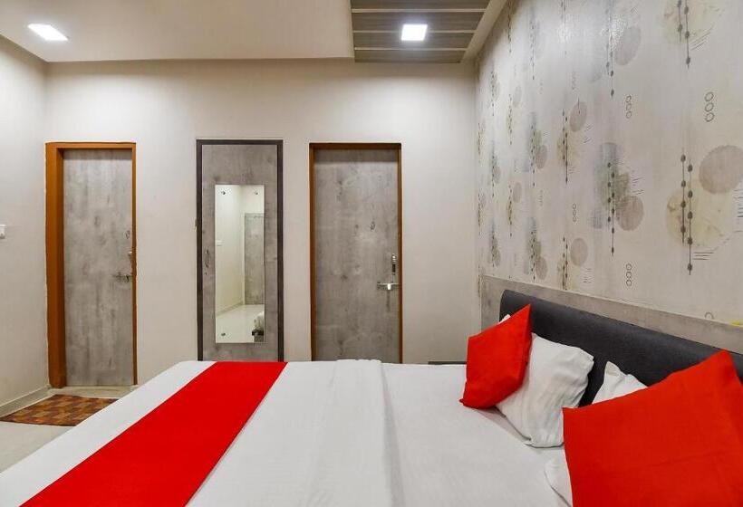 三人经典房间, Super Hotel O Jagmohan