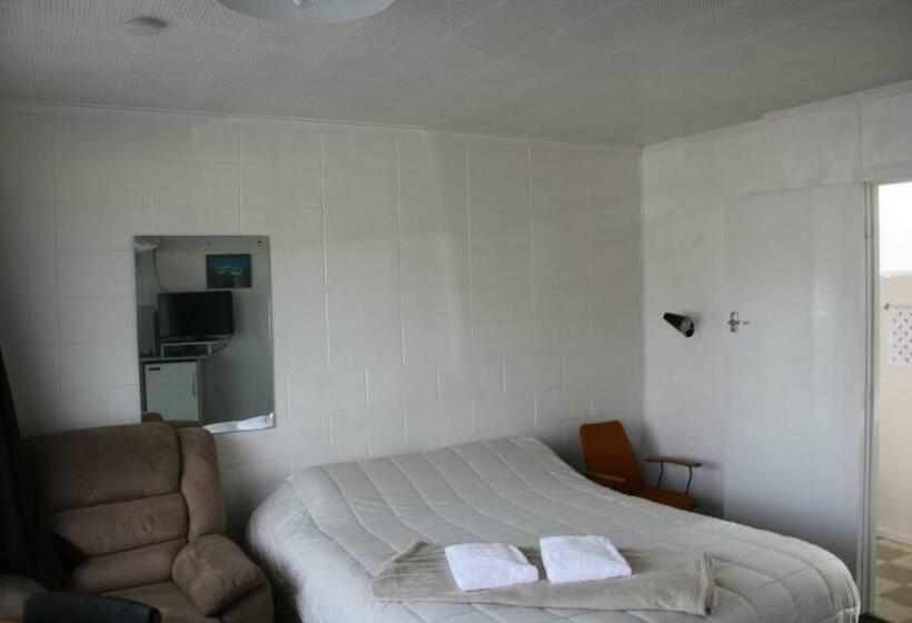 스탠다드 스튜디오, Taihape Motels