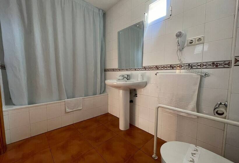 Четырехместный Номер Стандарт, Quéntar Hotel Rural