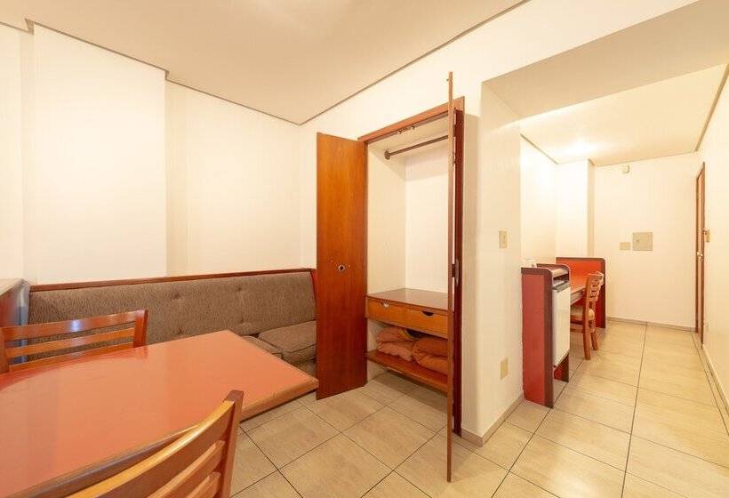 四人标准间, Real Castilha