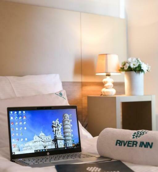 اتاق استاندارد, River Inn