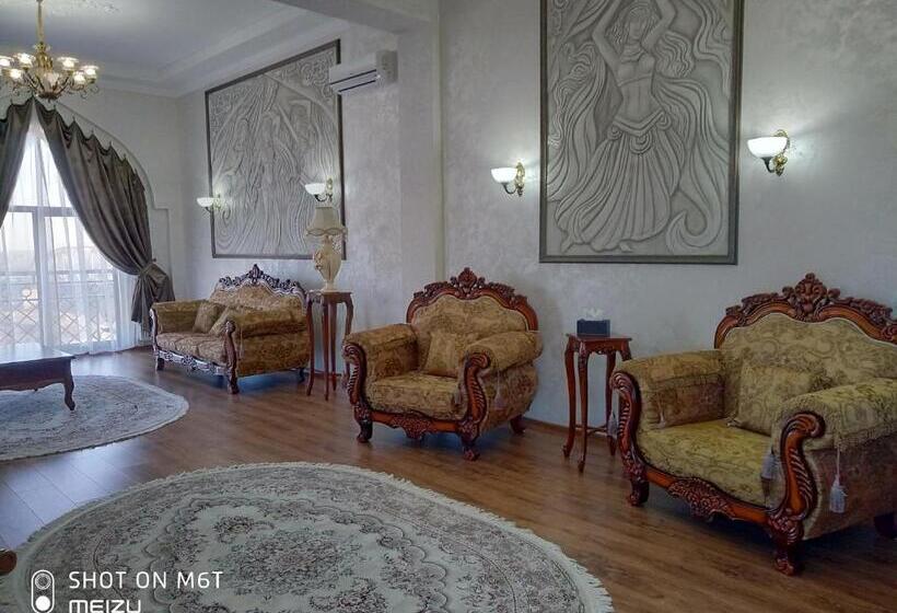سوئیت با چشم‌انداز رودخانه, старый бастион