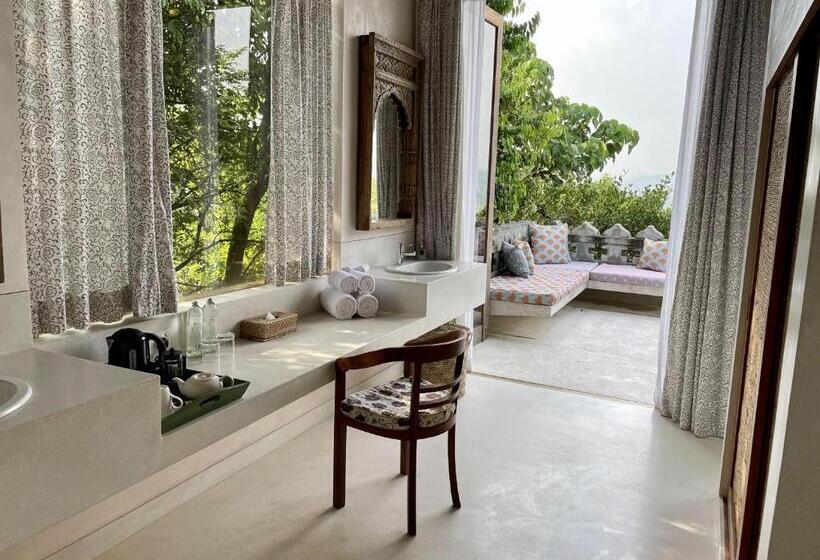 Вилла с 1 спальней и бассейном, Malabar Hill