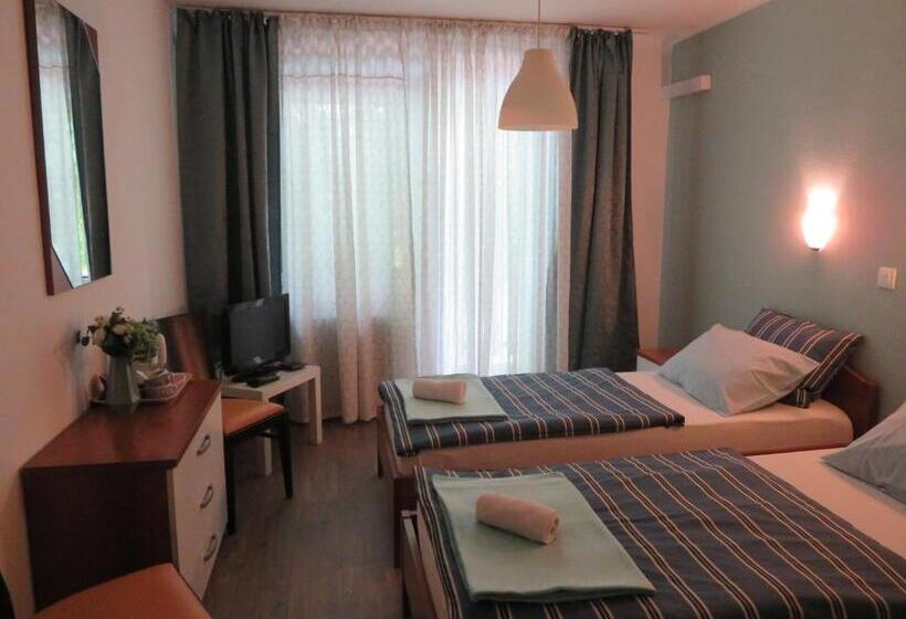اتاق استاندارد با بالکن, Guesthouse Ob Sotočju Budič
