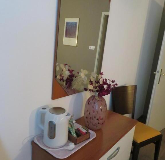 اتاق استاندارد سه نفره, Guesthouse Ob Sotočju Budič