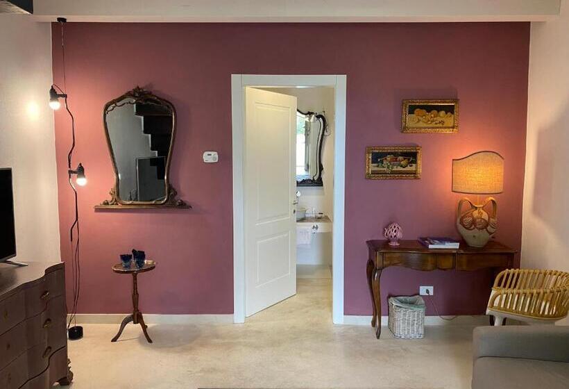 سوییت با چشم‌انداز دریا, Scilla Maris Charming Suites