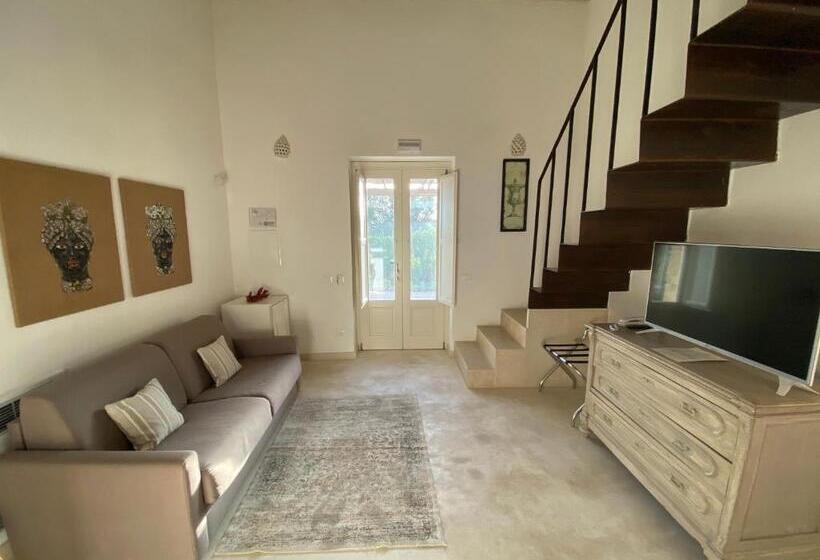 سوییت با چشم‌انداز دریا, Scilla Maris Charming Suites