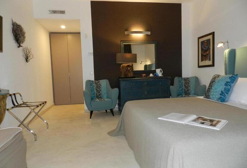 اتاق لوکس با تخت بزرگ, Scilla Maris Charming Suites