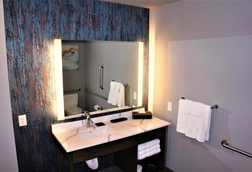 Люкс Кровать Кинг, La Quinta Inn & Suites By Wyndham Marysville