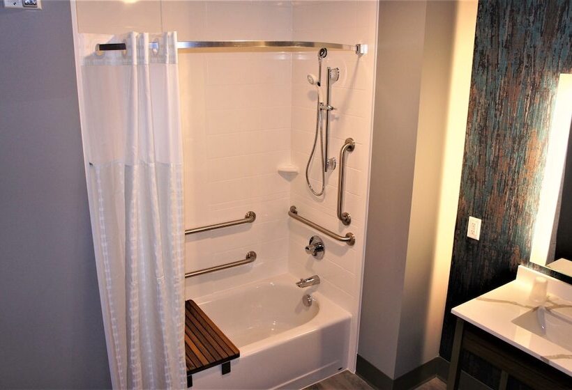 Люкс Повышенной Комфортности, La Quinta Inn & Suites By Wyndham Marysville