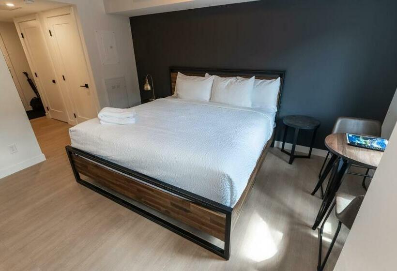 스탠다드 스튜디오, Basecamp Suites Canmore