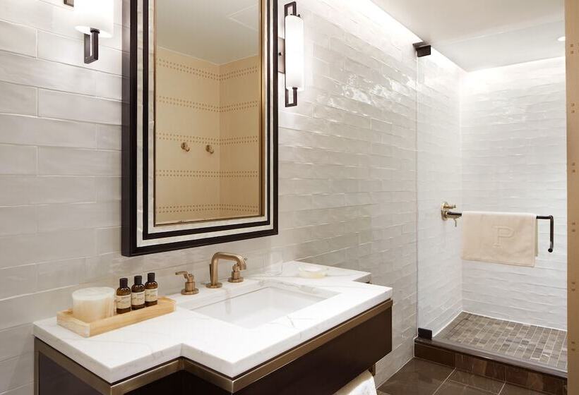 Номер Стандарт Адаптированный для Инвалидов, The Plaza Hotel Pioneer Park