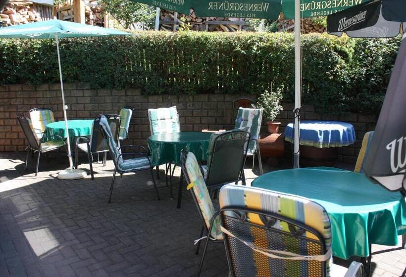 Номер Стандарт с Балконом, Cafe & Pension Carmen