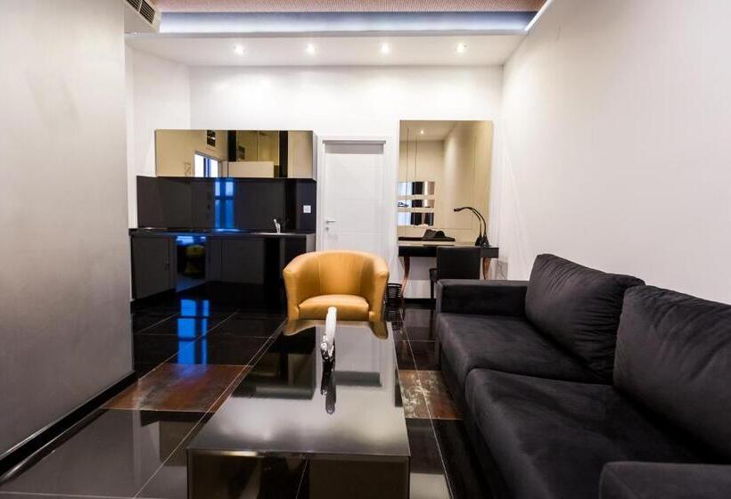 استودیوی لوکس, Crystal Light