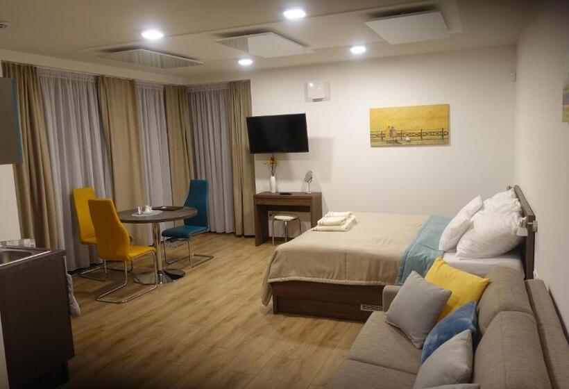 استودیوی استاندارد, Apartmánový Dom Kriváň