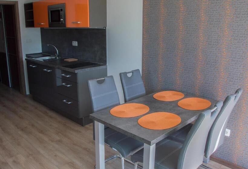 آپارتمان 1 خوابه, Apartmánový Dom Kriváň
