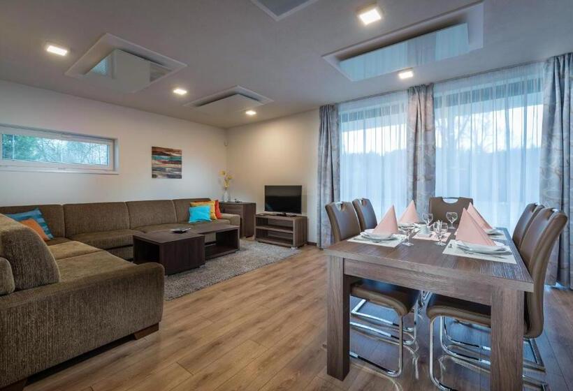 آپارتمان 1 خوابه, Apartmánový Dom Kriváň