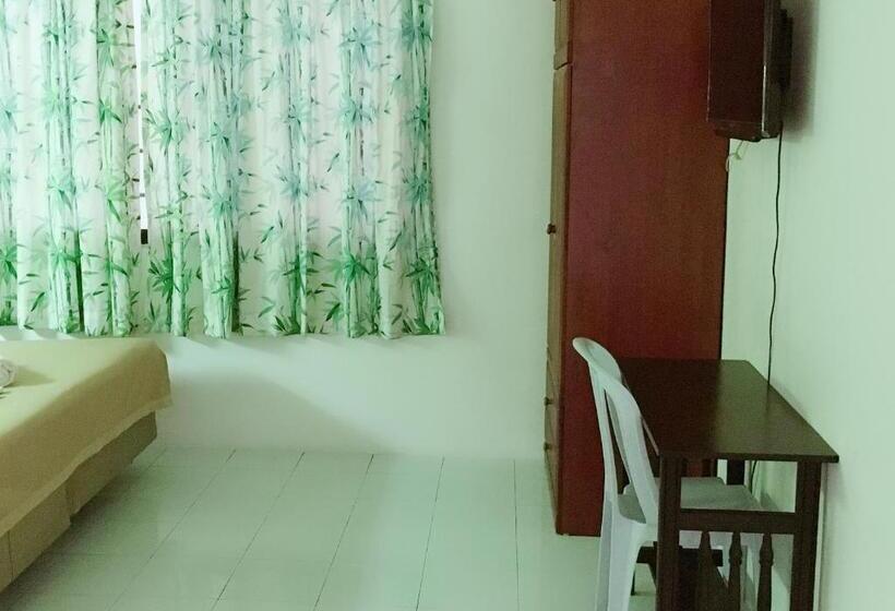 Апартаменты 3 Спальни, Dindings Pantai Desair Apartment By Dpd