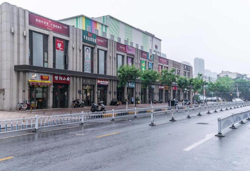 Апартаменты 1 Спальня, Zhengzhou Erqi · Erqi Wanda Complex ·