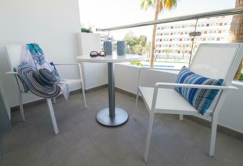 Люкс Вид на Бассейн, Coral Ocean View - Adults Only