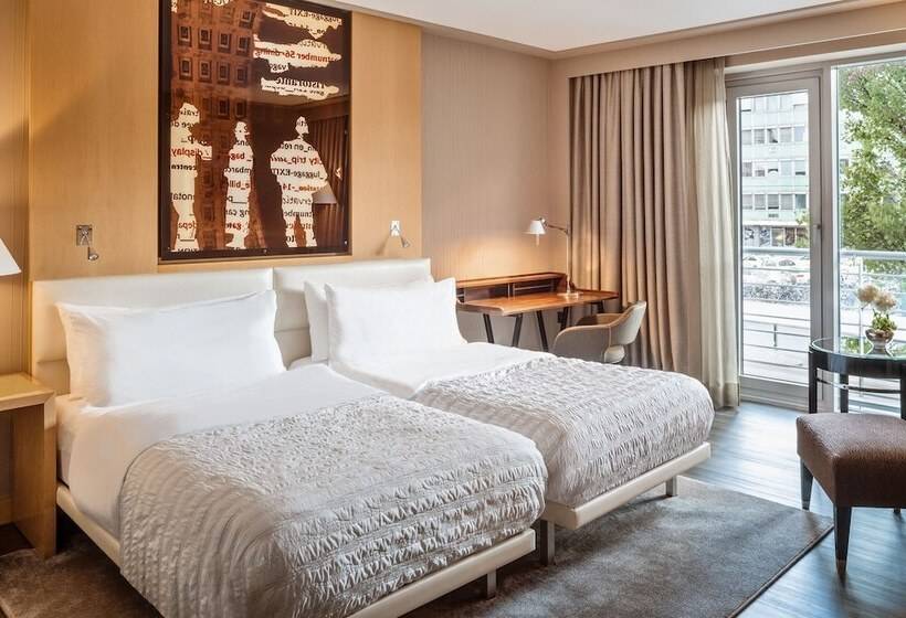 Номер Deluxe, Le Méridien Munich