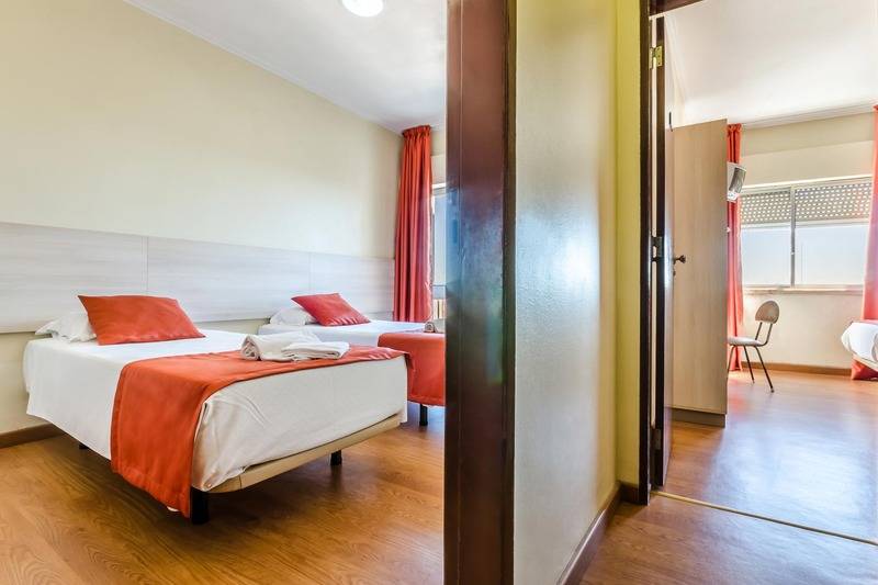 패밀리 룸, Residencial Jardim Da Amadora