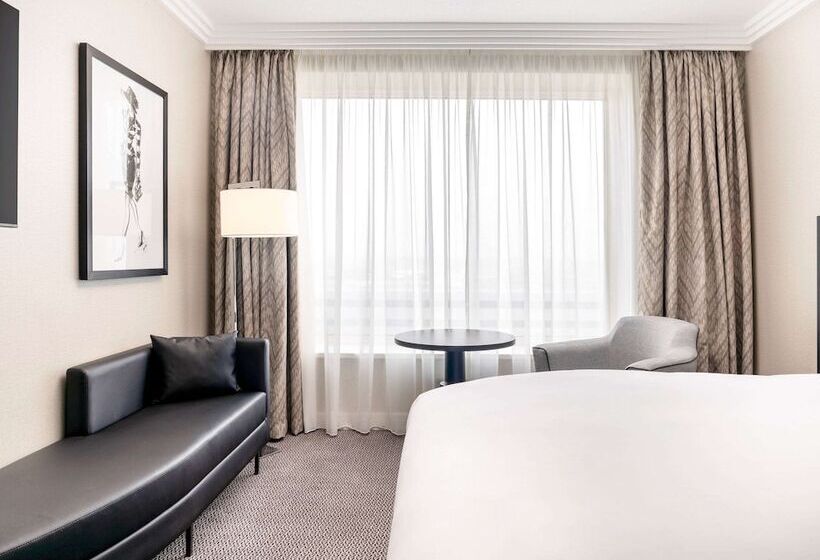 Номер Superior, Sofitel London Gatwick