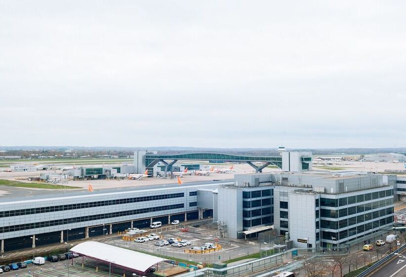 Номер Superior с Видом, Sofitel London Gatwick