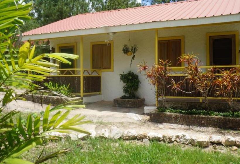 اتاق لوکس, Pine Ridge Lodge