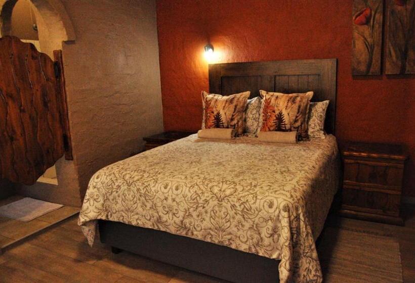 اتاق استاندارد چهار تخته, Flamboyant Guesthouse