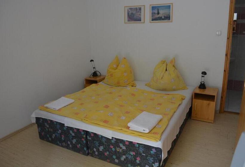 Номер Стандарт, Jankó Apartman