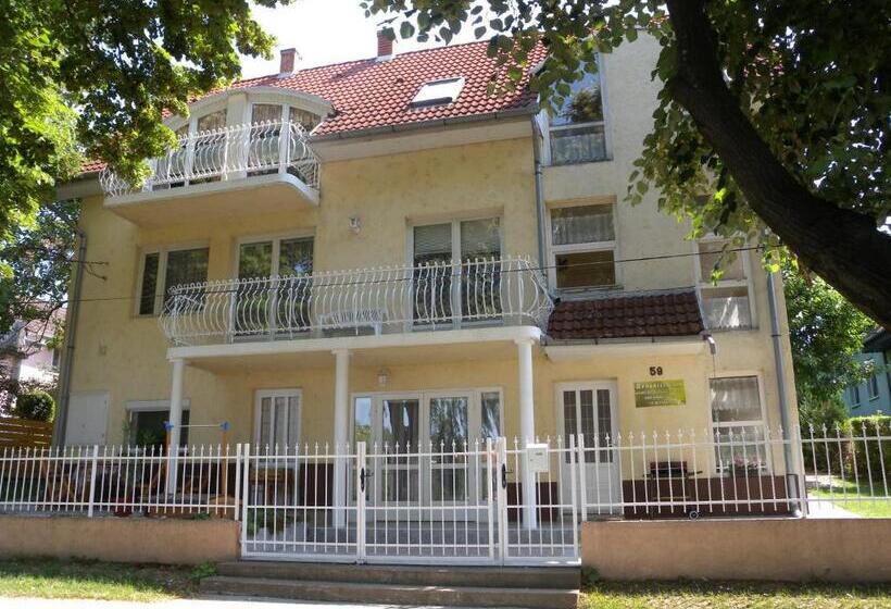 Апартаменты 1 Спальня Нижний Этаж, Jankó Apartman